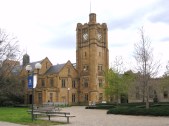 Old_Arts_Building._Parkville_Campus_of_University_of_Melbourne